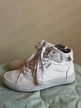 Vans Lizzie skateboarding women’s Size 5